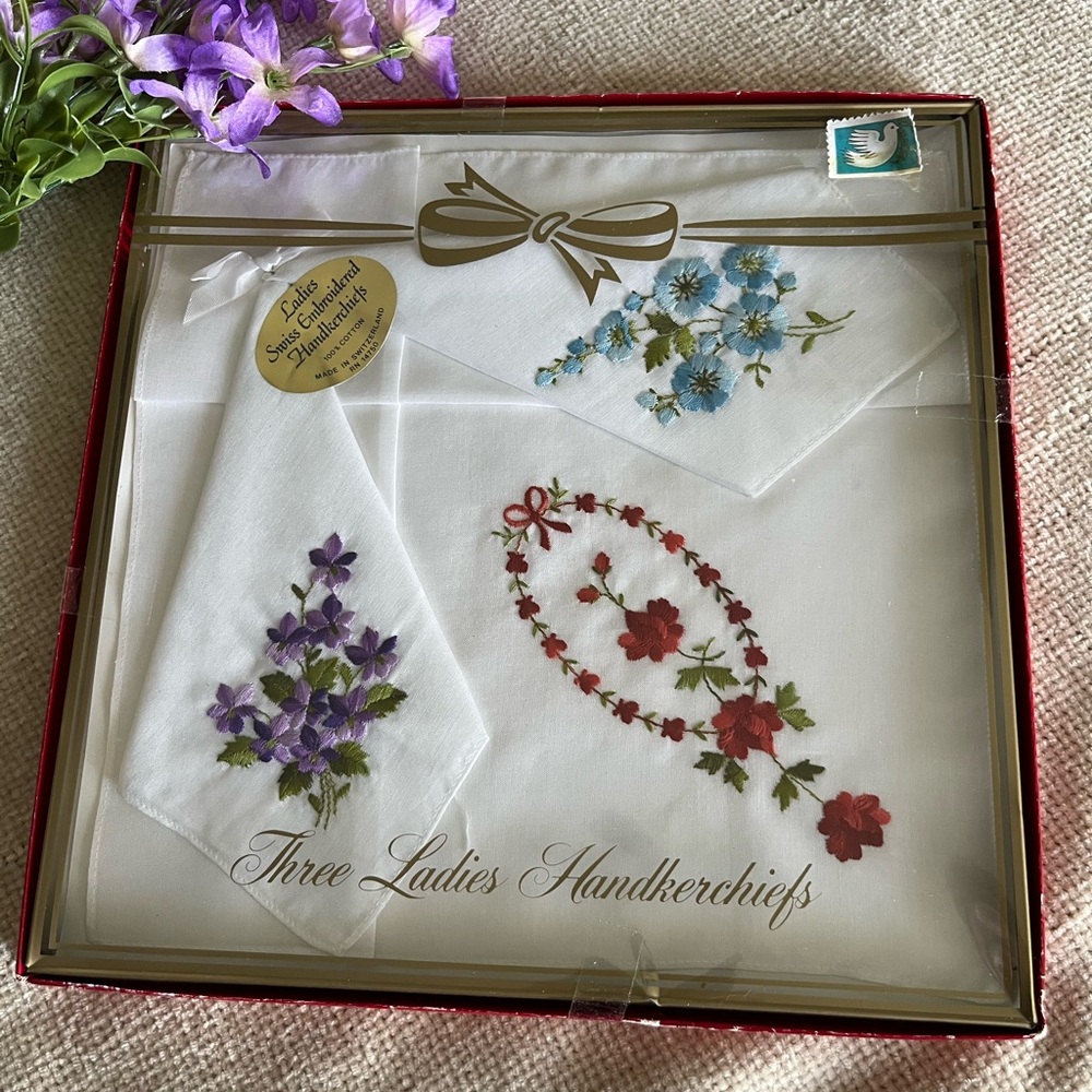 Vintage Boxed Set of 3 Swiss Embroidered Handkerchiefs - NEW